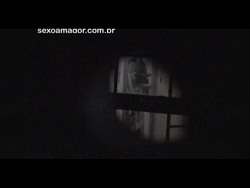❤️ Blondie gets secretly videotaped by a neighborhood voyeur hidden behind hollow bricks ❤️ Fucking video at us ☑